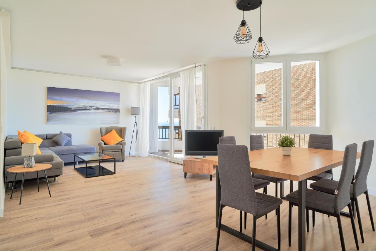 Impresionante Apartamento En Playa De La Malagueta Malaga Luaran gambar